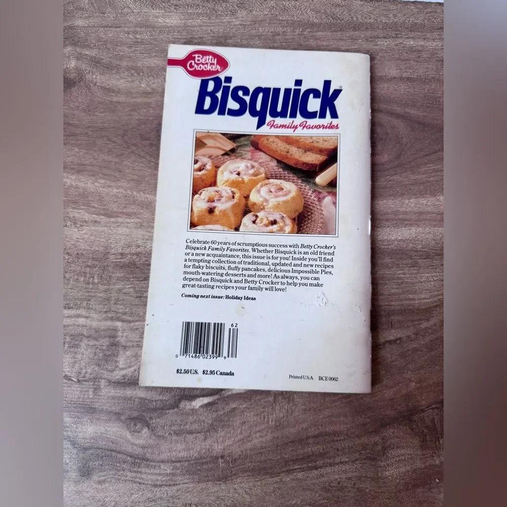 BETTY CROCKER SOFTCOVER COOKBOOK NOVEMBER 1991 #62 BISQUICK 60 YEARS FAVORITES
